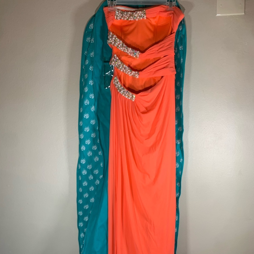 Prom Dress Size 6 - Picture 7 of 16